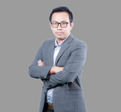ธีรพงศ์  พรหมวิชัย